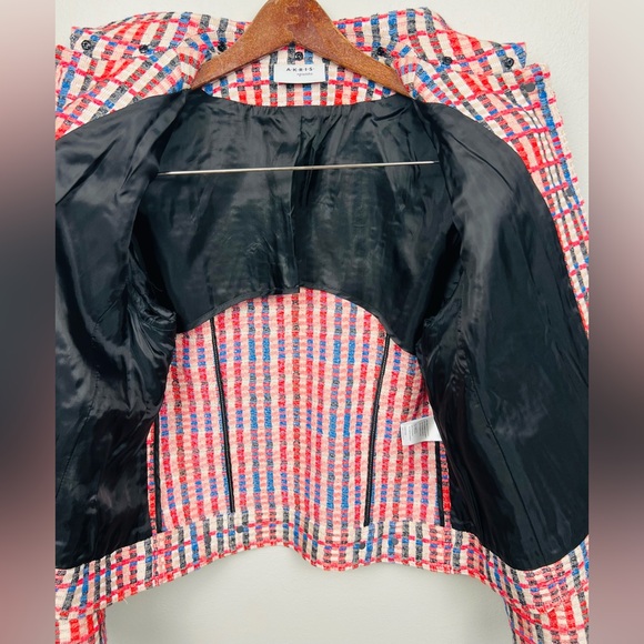 Akris Punto Tweed Plaid Jacket · Boxy Tailored Silhouette - Picture 9 of 16